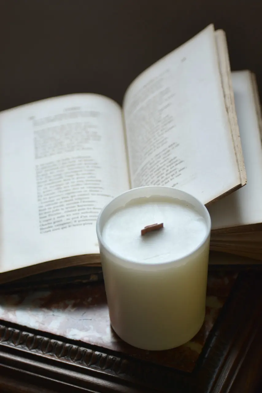 Rituel bien-être avec bougie artisanale